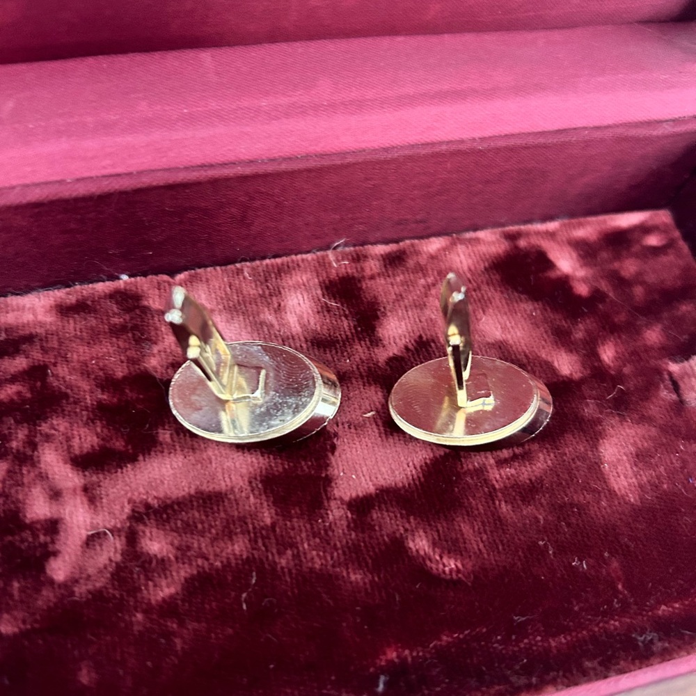 Cuff Links - Picture 4 of 4